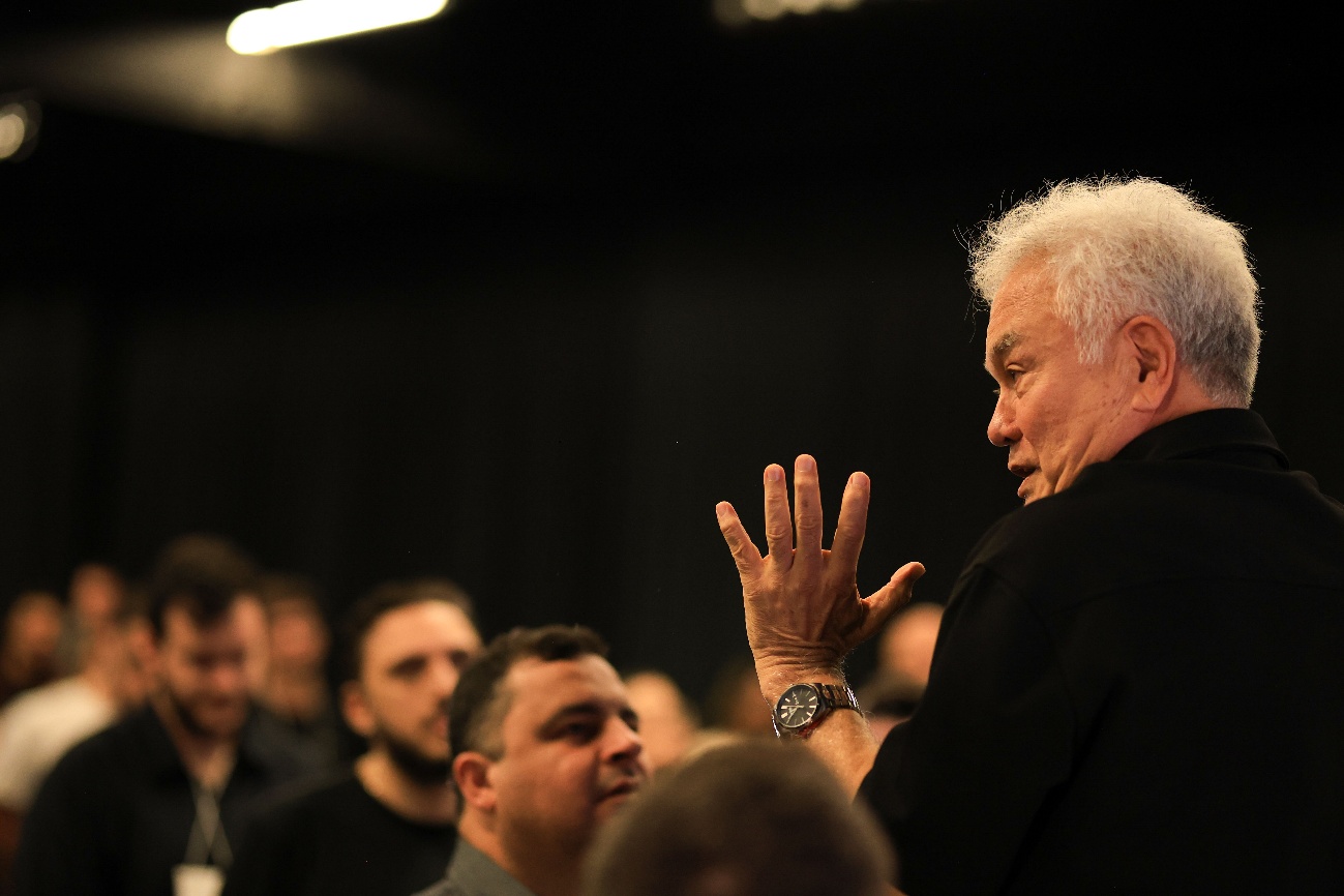 Roberto em conferência